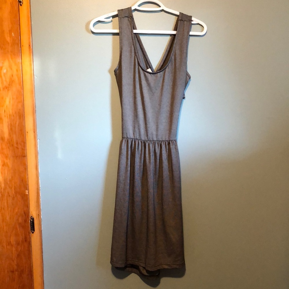 S Bench dress with crisscross back and cut out